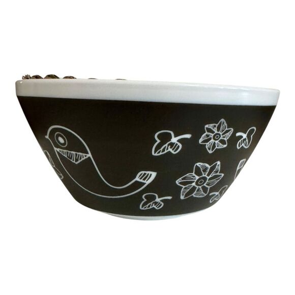 New Vintage Charm Inspired by Pyrex Birds of a Feather 3 PC Bowl Set Brown/White - Picture 1 of 4